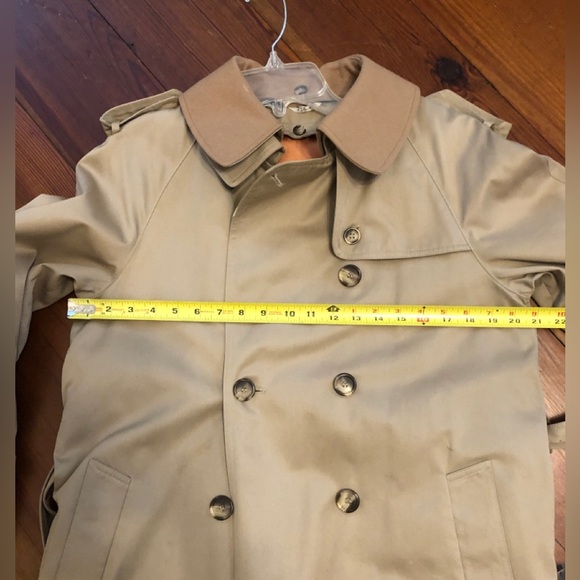 Evan Picone Trench Coat. Beautiful women’s long coat. Vintage.☀️Warm satin lined - Picture 15 of 16